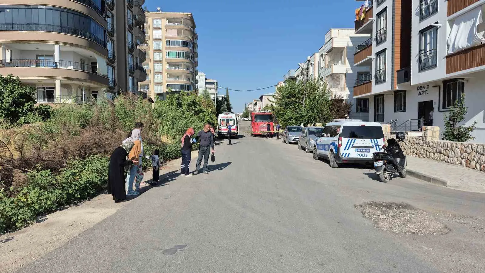 ADIYAMAN’DA BİR EVDE DOĞAL GAZ SIZINTISI NEDENİYLE ÇIKTIĞI DEĞERLENDİRİLEN YANGINDA 3 KİŞİ DUMANDAN ETKİLENDİ.