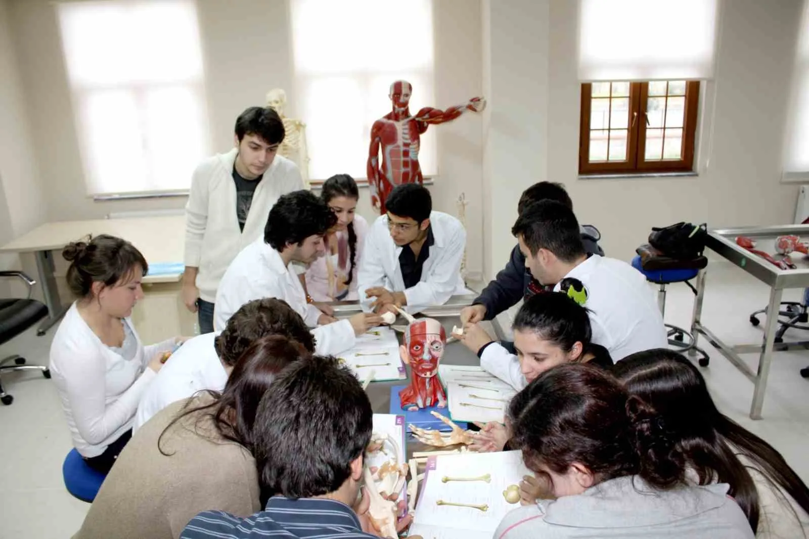 2026-YÜKSEKÖĞRETİM KURUMLARI SINAVI (2026-YKS) YERLEŞTİRME SONUÇLARINA GÖRE SAYISAL, SÖZEL VE EŞİT AĞIRLIK PUAN TÜRLERİNDE İLK BİNE GİREN ADAYLARIN YERLEŞTİKLERİ PROGRAMLAR BELLİ OLDU.