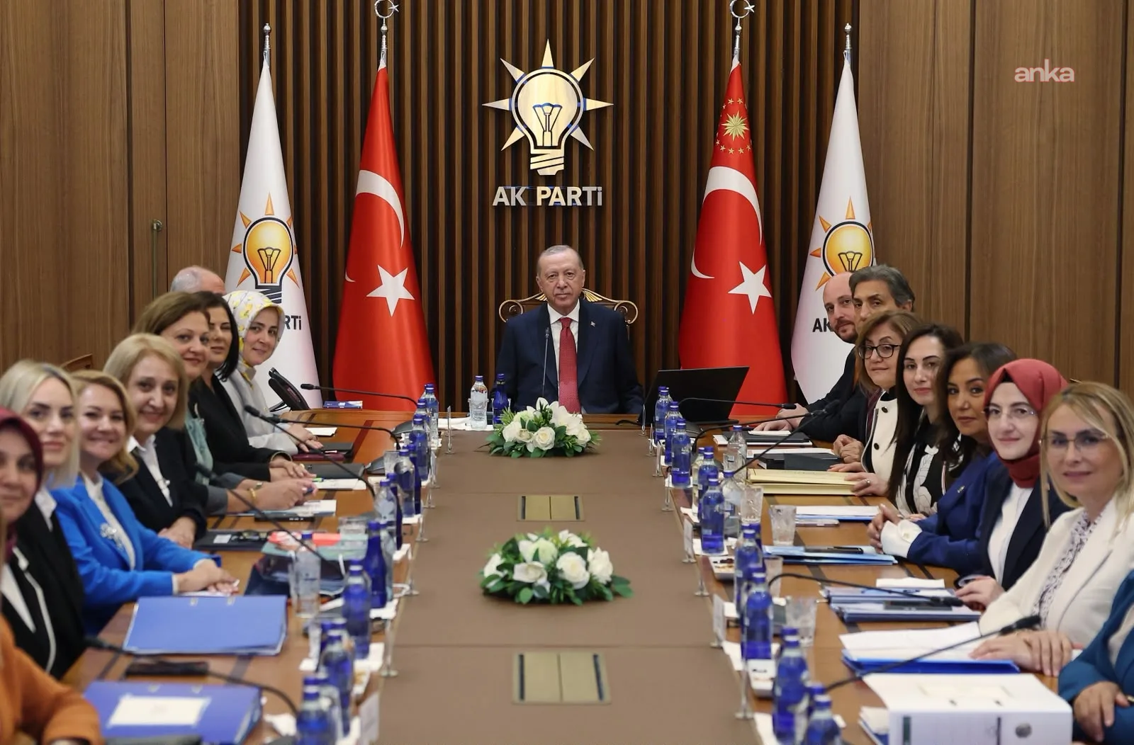 Erdoğan kadın belediye başkanlarıyla buluştu — fotoğraf 2
