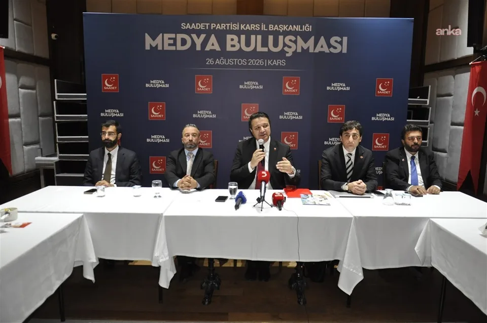 Mahmut Arıkan, Kars'ta iktidarın politikalarını eleştirdi — fotoğraf 3