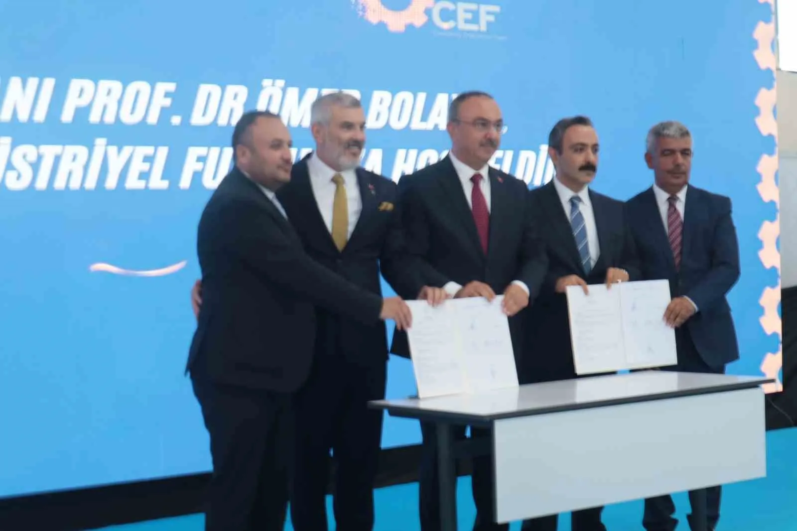 TEKİRDAĞ'IN SARAY İLÇESİNE ÇERKEZKÖY TİCARET VE SANAYİ ODASI TARAFINDAN YAPTIRILACAK OLAN OKULUN PROTOKOLÜ İMZALANDI