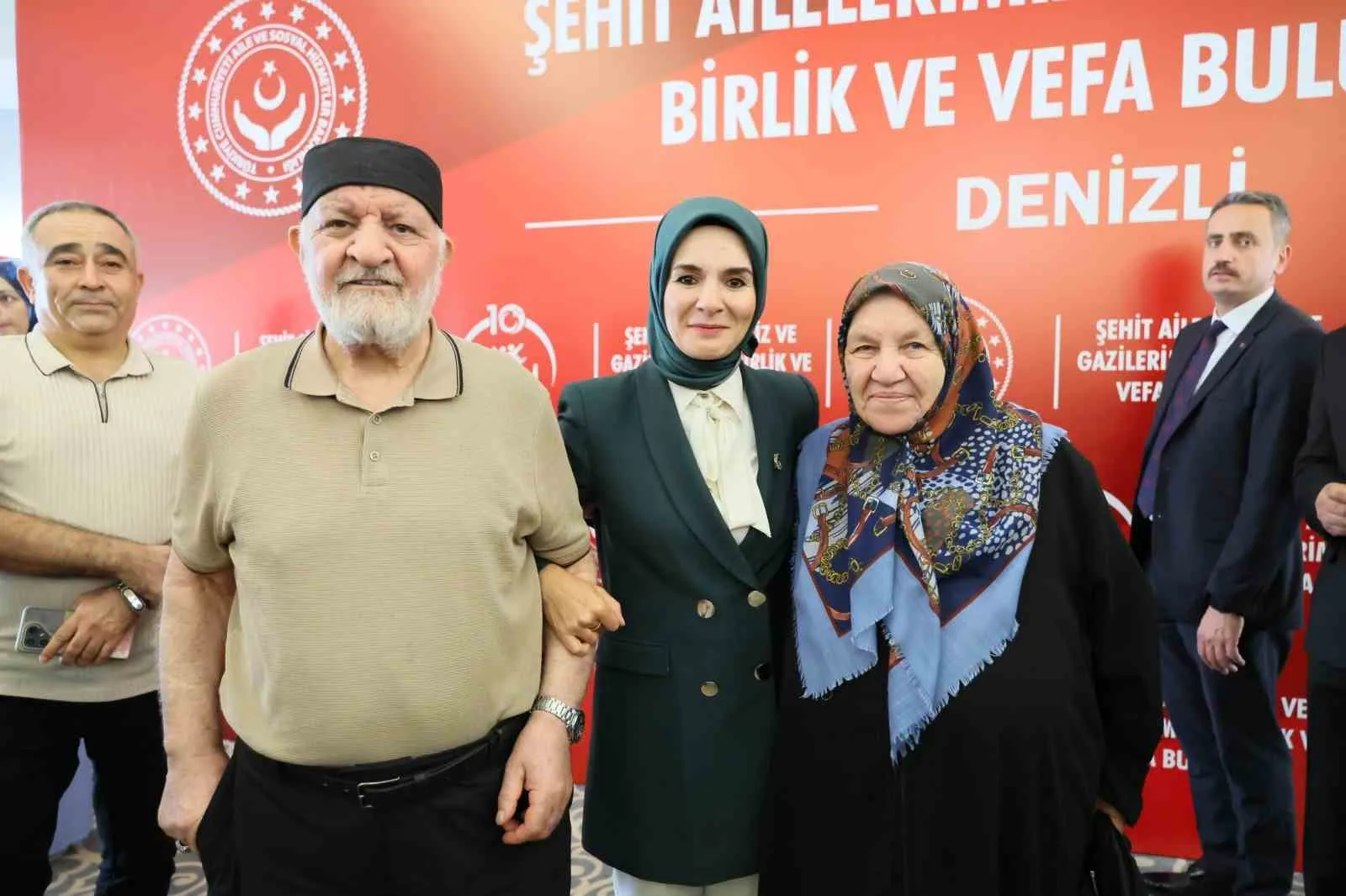 "TERÖRSÜZ TÜRKİYE" SÜRECİNDE ZAMAN ZAMAN DEZENFORMASYONLA KARŞI KARŞIYA KALDIKLARININ ALTINI ÇİZEN GÖKTAŞ, ŞEHİT AİLELERİNİ VE GAZİLERİ PROVOKE ETMEK İSTEYEN BİR KİTLENİN OLUŞTUĞUNU DİLE GETİRDİ.