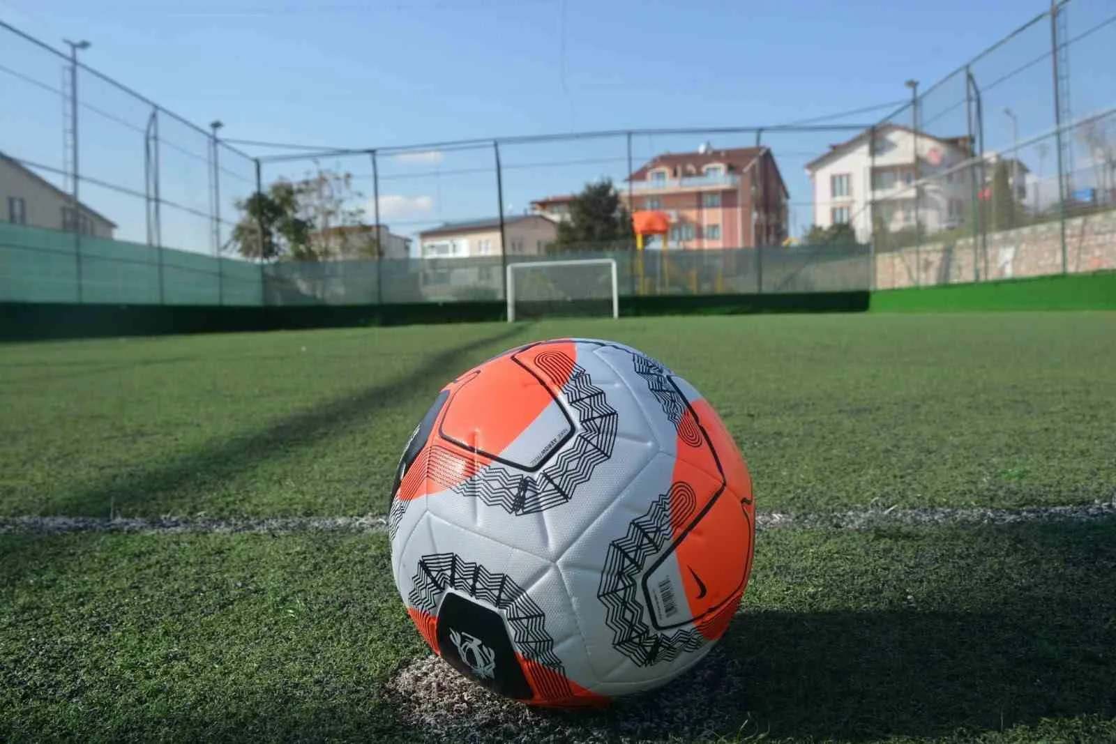 ŞİRKET BÜNYESİNDEKİ SPOR KULÜBÜNÜN DÜZENLEDİĞİ HALI SAHA FUTBOL TURNUVASINDA GEÇİRDİĞİ KALP KRİZİ GEÇİREN İŞÇİNİN ÖLÜMÜ İŞ KAZASI SAYILDI.