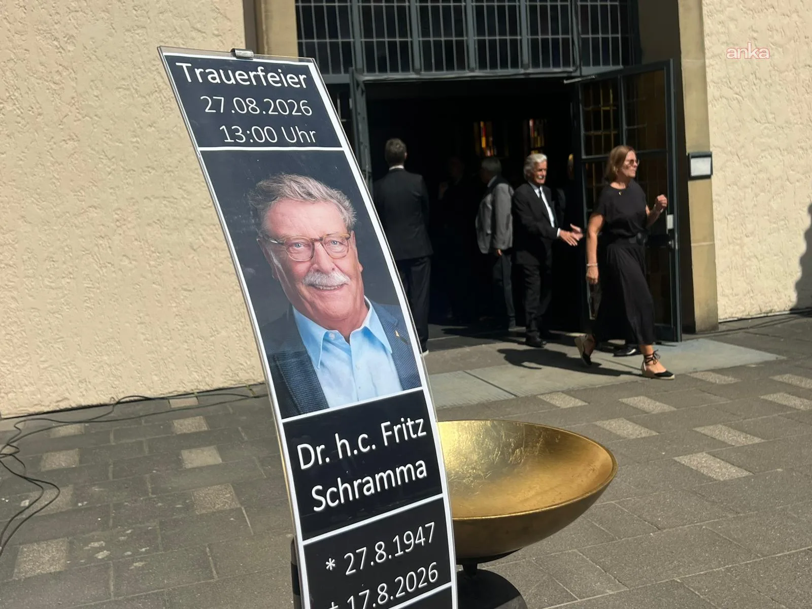 Eski Köln Belediye Başkanı Fritz Schramma defnedildi — fotoğraf 4