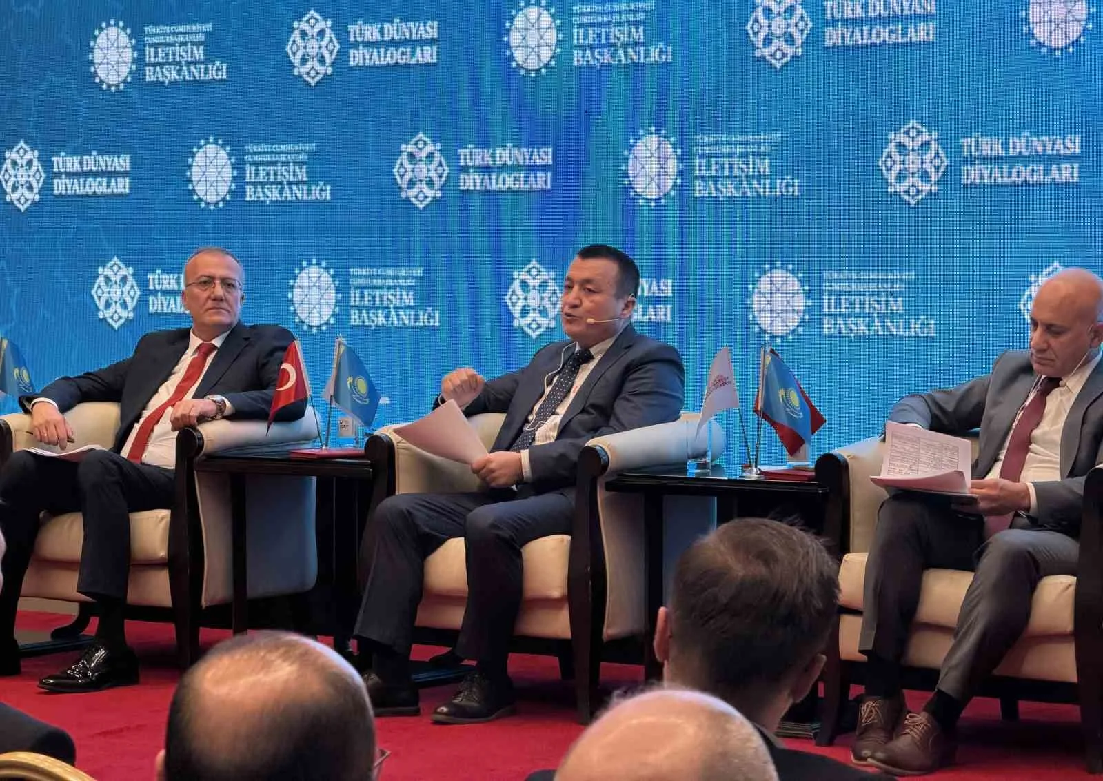ASTANA'DA "TÜRK DÜNYASI DİYALOGLARI" PANELİ GERÇEKLEŞTİRİLDİ