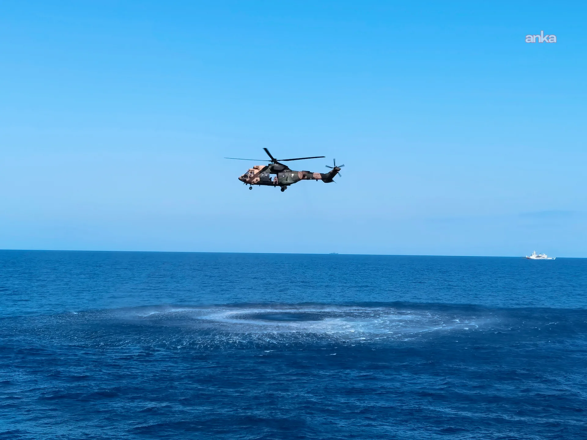 TCG Işın Gemisi, Girne'de kayıp 20 kişiyi arıyor — fotoğraf 2