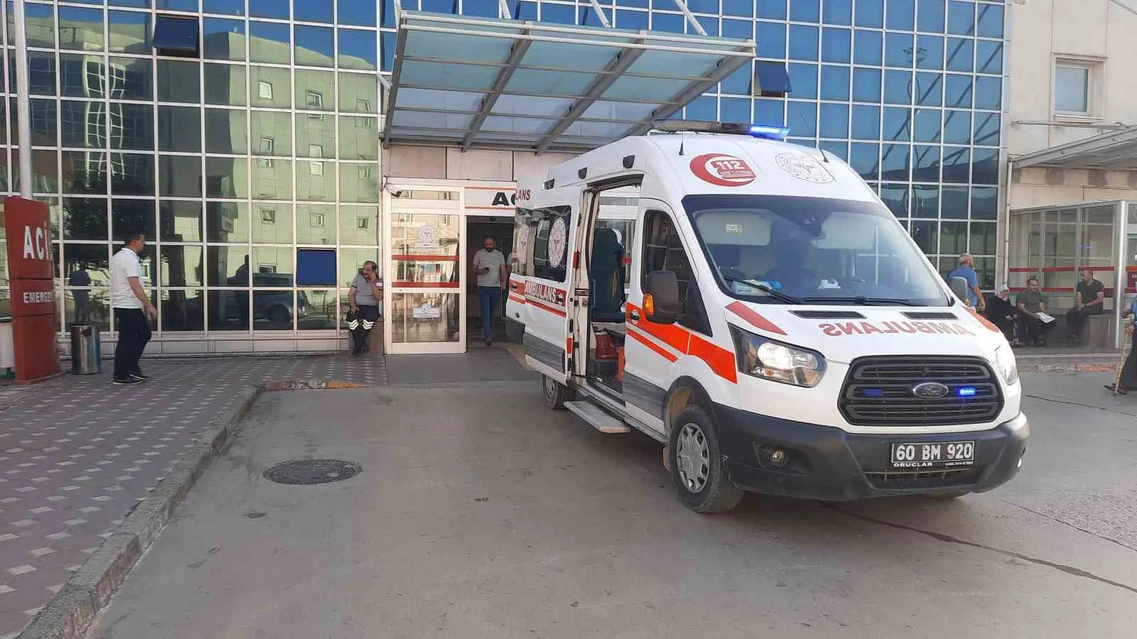 TOKAT’TA GECE SAATLERİNDE SULAMA KANALINA UÇAN OTOMOBİLDE SIKIŞAN 2 KİŞİ HAYATINI KAYBETTİ.