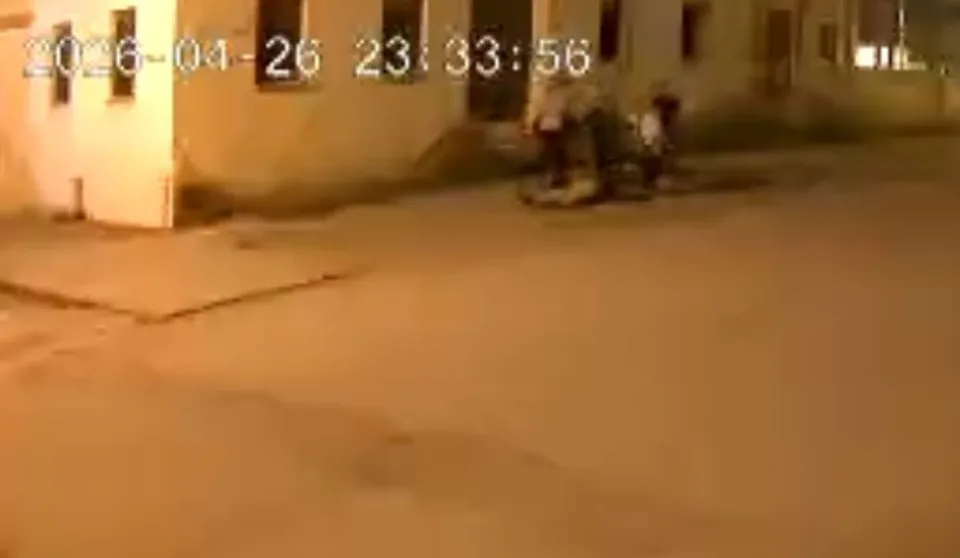 YERDE YATAN FATİH KUR'UN BIÇAKLANDIĞI AN