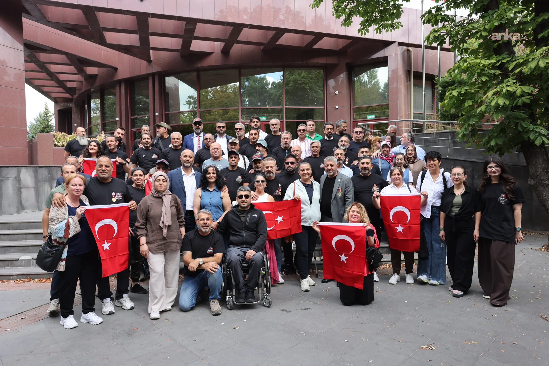 Şehit yakınları ve gaziler, 48 günün ardından eylemlerini sonlandırdı... Çerçioğlu: "Eğer çözülmeyecek olursa, daha kuvvetli geliriz" — fotoğraf 4