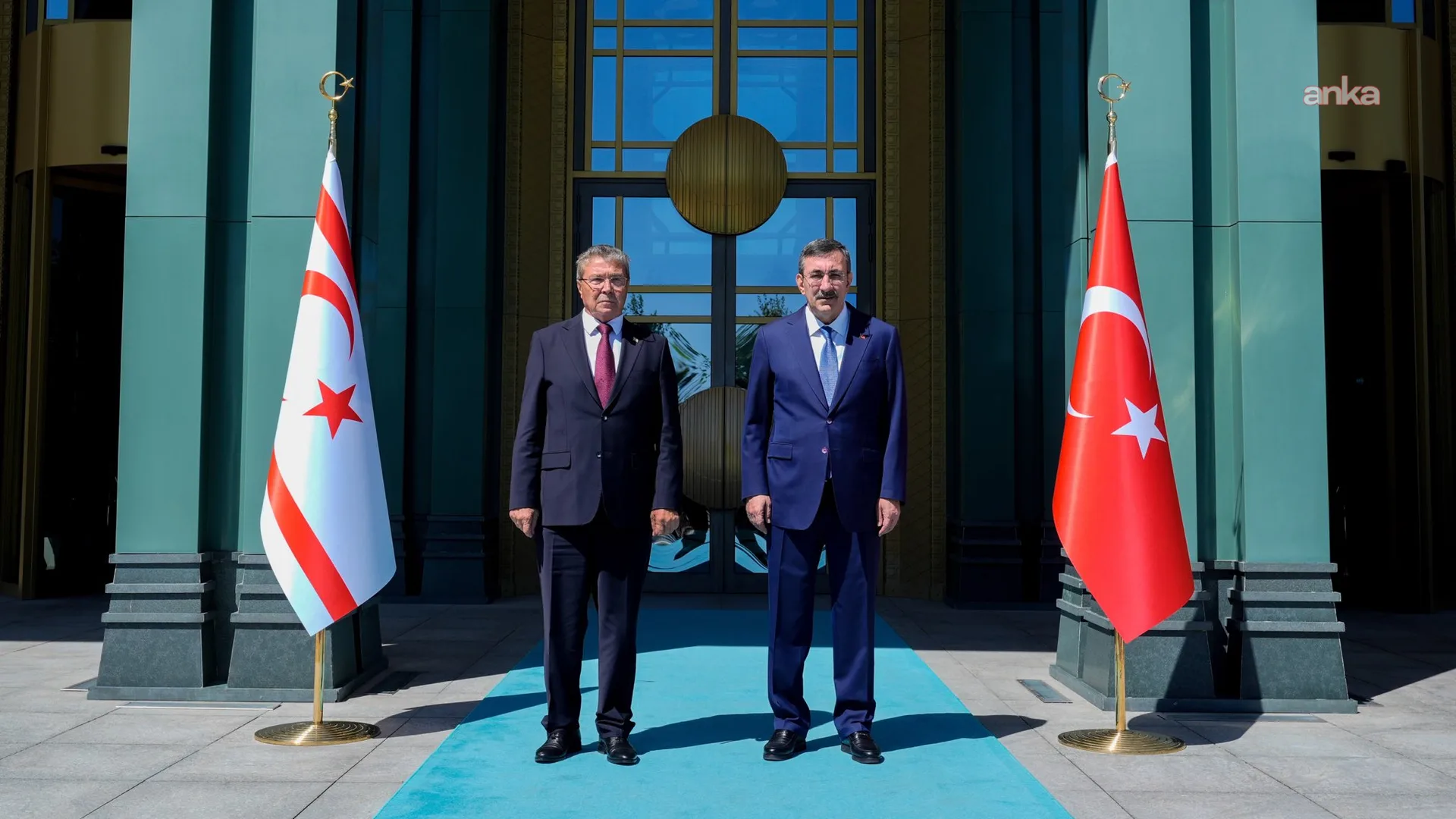 Cumhurbaşkanı Yardımcısı Yılmaz, KKTC Başbakanı Üstel ile görüştü — fotoğraf 2