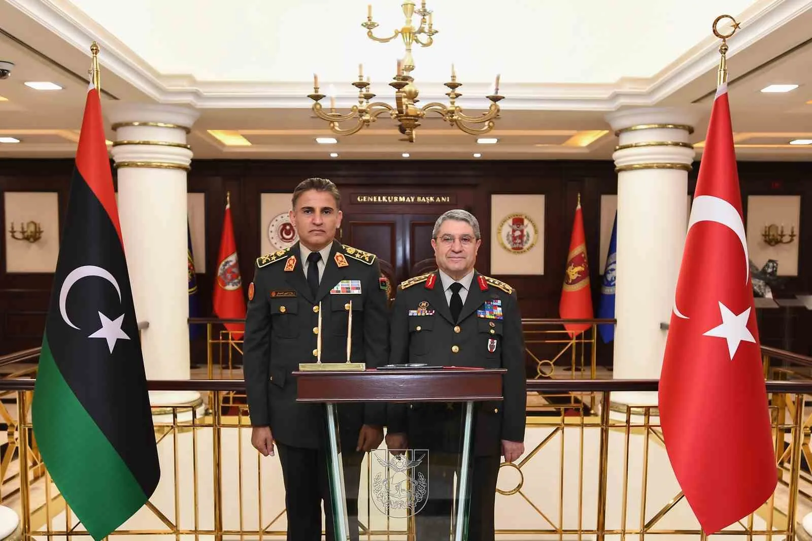 GENELKURMAY BAŞKANI ORGENERAL SELÇUK BAYRAKTAROĞLU, LİBYA GENELKURMAY BAŞKANI ORGENERAL SELAHADDİN AL-NAMROUSH İLE GENELKURMAY BAŞKANLIĞI KARARGAHINDA BİR ARAYA GELDİ.