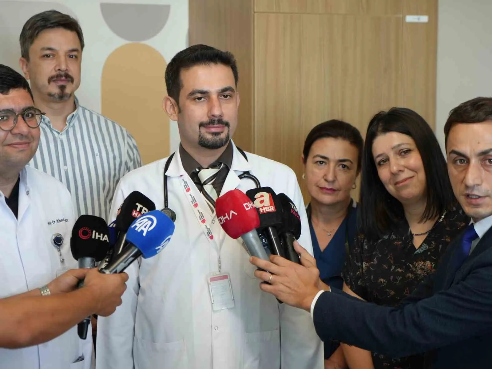 DOÇ. DR. VEYSEL ÖZGÜR BARIŞ