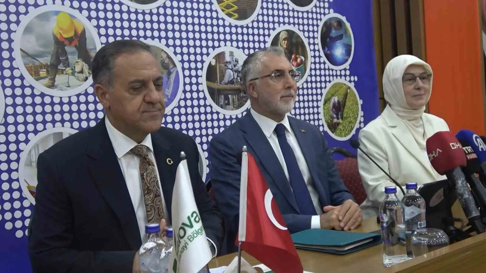 VÇALIŞMA VE SOSYAL GÜVENLİK BAKANI PROF. DR. VEDAT IŞIKHAN, YALOVA MAKİNC İHTİSAS ORGANİZE SANAYİ BÖLGESİ’NDE İŞ İNSANLARIYLA BİR ARAYA GELEREK ÇALIŞMA HAYATI, İSTİHDAM VE TÜRKİYE YÜZYILI HEDEFLERİNE İLİŞKİN DEĞERLENDİRMELERDE BULUNDU.