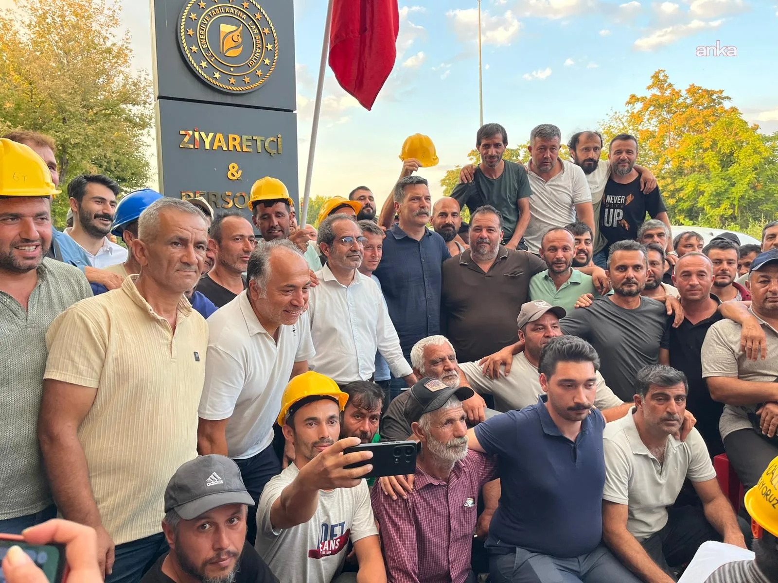 Maden işçileri Bakanlık önündeki eylemlerini sonlandırdı — fotoğraf 4