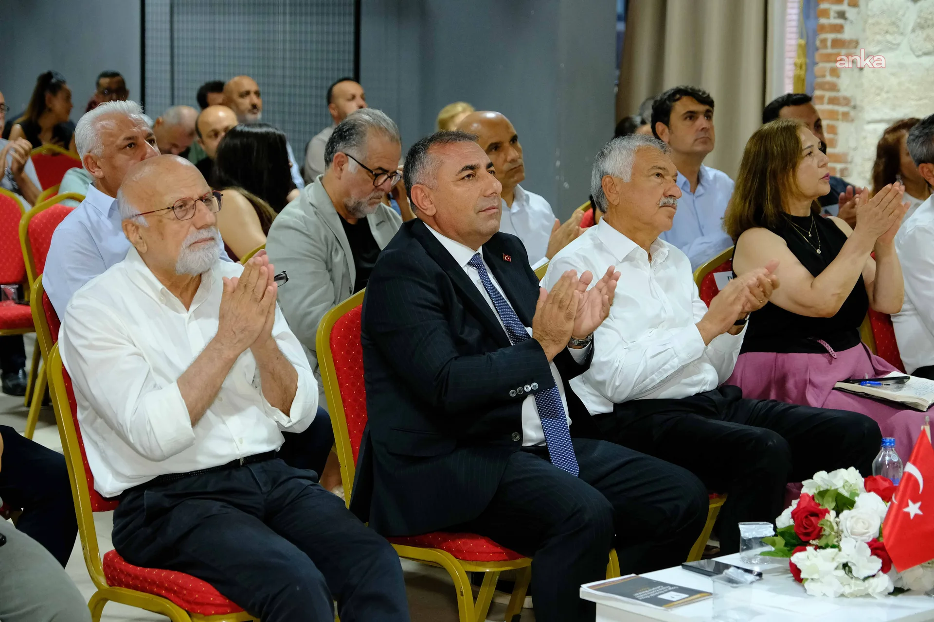 Zeydan Karalar: "Biz Avrupa'nın çöplüğü değiliz" — fotoğraf 3
