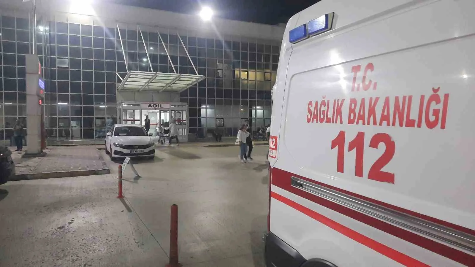 TOKAT’TA GECE SAATLERİNDE SULAMA KANALINA UÇAN OTOMOBİLDE SIKIŞAN 2 KİŞİ HAYATINI KAYBETTİ.