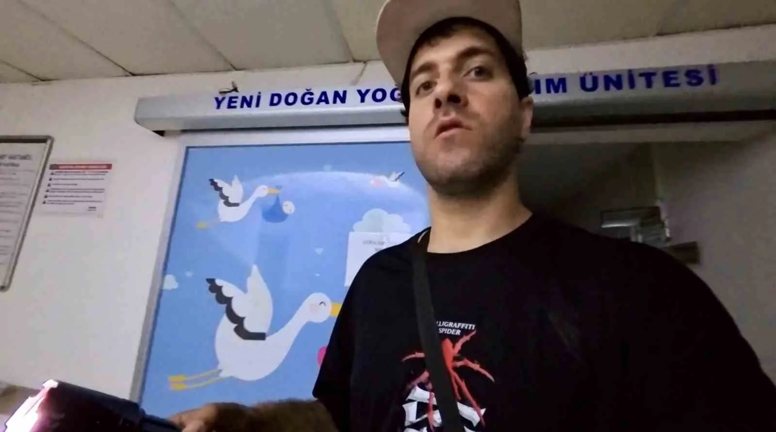 KAMUOYUNDA "YENİDOĞAN ÇETESİ" SORUŞTURMASIYLA GÜNDEME GELEN VE RUHSATI İPTAL EDİLEREK FAALİYETLERİNE SON VERİLEN İSTANBUL ESENLER'DEKİ HASTANENİN SON HALİ, İÇERİK ÜRETİCİSİ MUSTAFA KURT TARAFINDAN GÖRÜNTÜLENDİ.