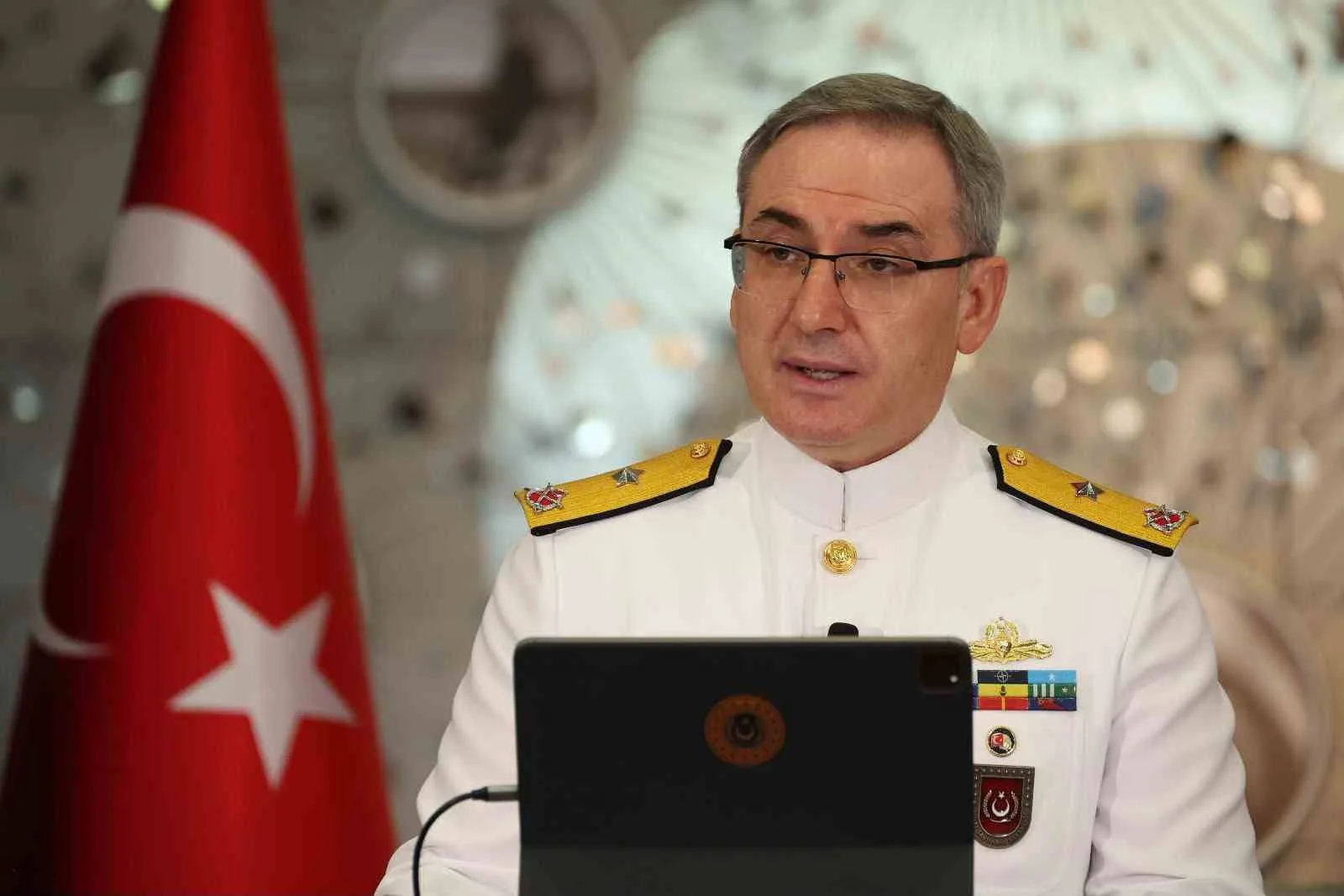 MİLLİ SAVUNMA BAKANLIĞI (MSB) BAKANLIK SÖZCÜSÜ TUĞAMİRAL ZEKİ AKTÜRK, "TÜRK SİLAHLI KUVVETLERİMİZİN, KALICI GÜVENLİĞİ TESİS ETMEK AMACIYLA GERÇEKLEŞTİRDİĞİ GÖREV VE FAALİYETLERİ KAPSAMINDA HAFTA İÇERİSİNDE; 2 PKK’LI TERÖRİST DAHA TESLİM OLMUŞTUR" DEDİ.