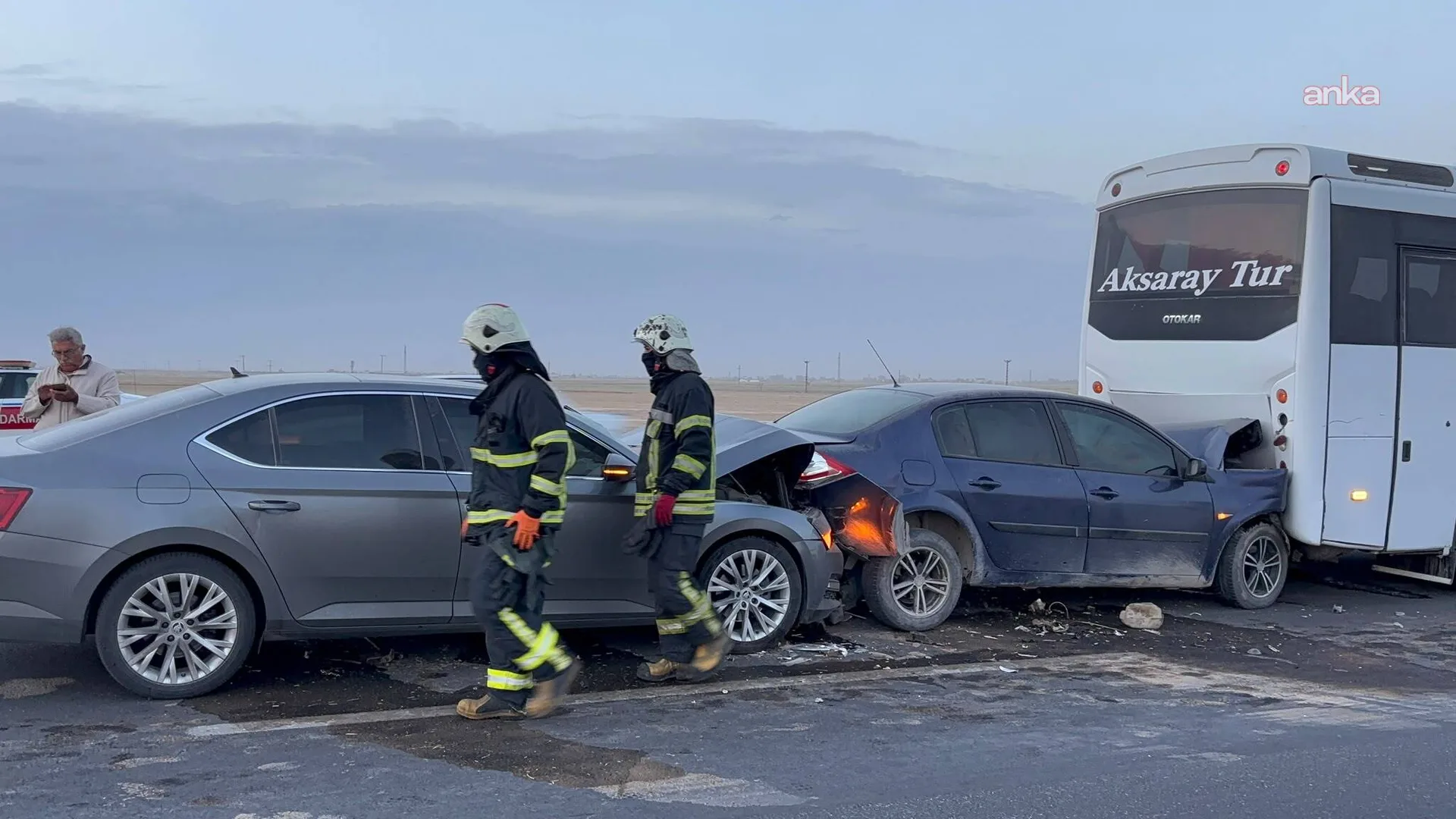Toz fırtınası 7 araçlık kazaya yol açtı: 16 yaralı — fotoğraf 4
