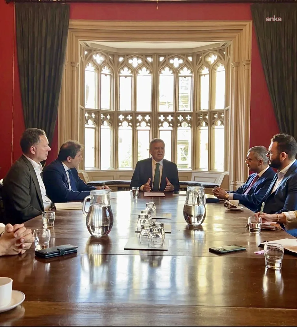 Abdullah Gül, Oxford’da küresel gelişmeleri ve Türkiye’nin rolünü değerlendirdi — fotoğraf 2