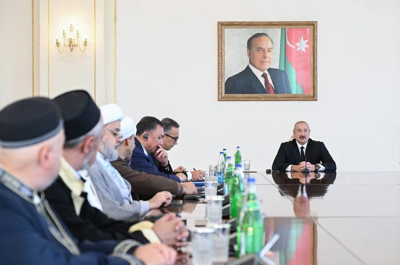 AZERBAYCAN CUMHURBAŞKANI İLHAM ALİYEV, TÜRK DEVLETLERİ TEŞKİLATI (TDT) MÜSLÜMAN DİNİ LİDERLER KONSEYİ'NİN 7’NCİ TOPLANTISI VE SEYİD YAHYA BAKÜVİ ULUSLARARASI KONFERANSI KAPSAMINDA BAŞKENT BAKÜ'DE BULUNAN DİNİ LİDERLERİ KABUL ETTİ.