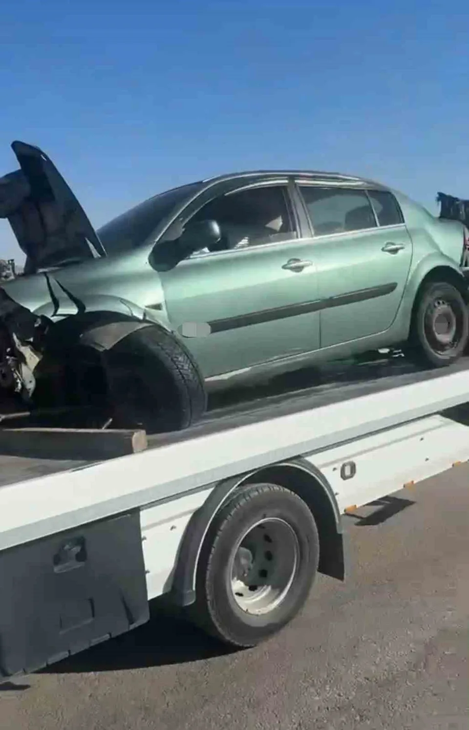 ANKARA-İSTANBUL KARAYOLUNDA OTOMOBİL İLE YAKIT TANKERİNİN ÇARPIŞMASI SONUCU MEYDANA GELEN KAZADA 2 KİŞİ YARALANDI.