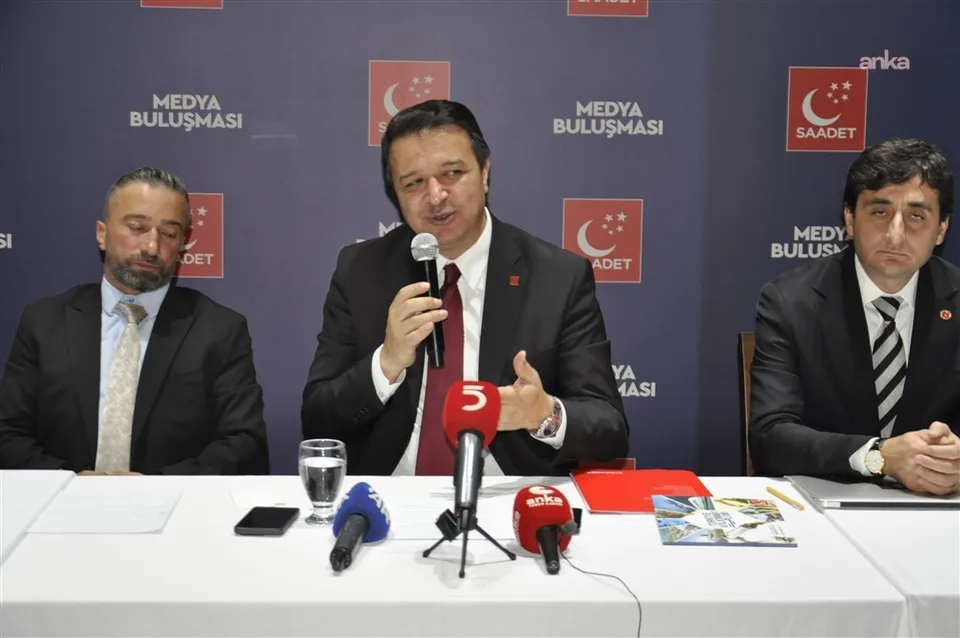 Mahmut Arıkan, Kars'ta iktidarın politikalarını eleştirdi — fotoğraf 4