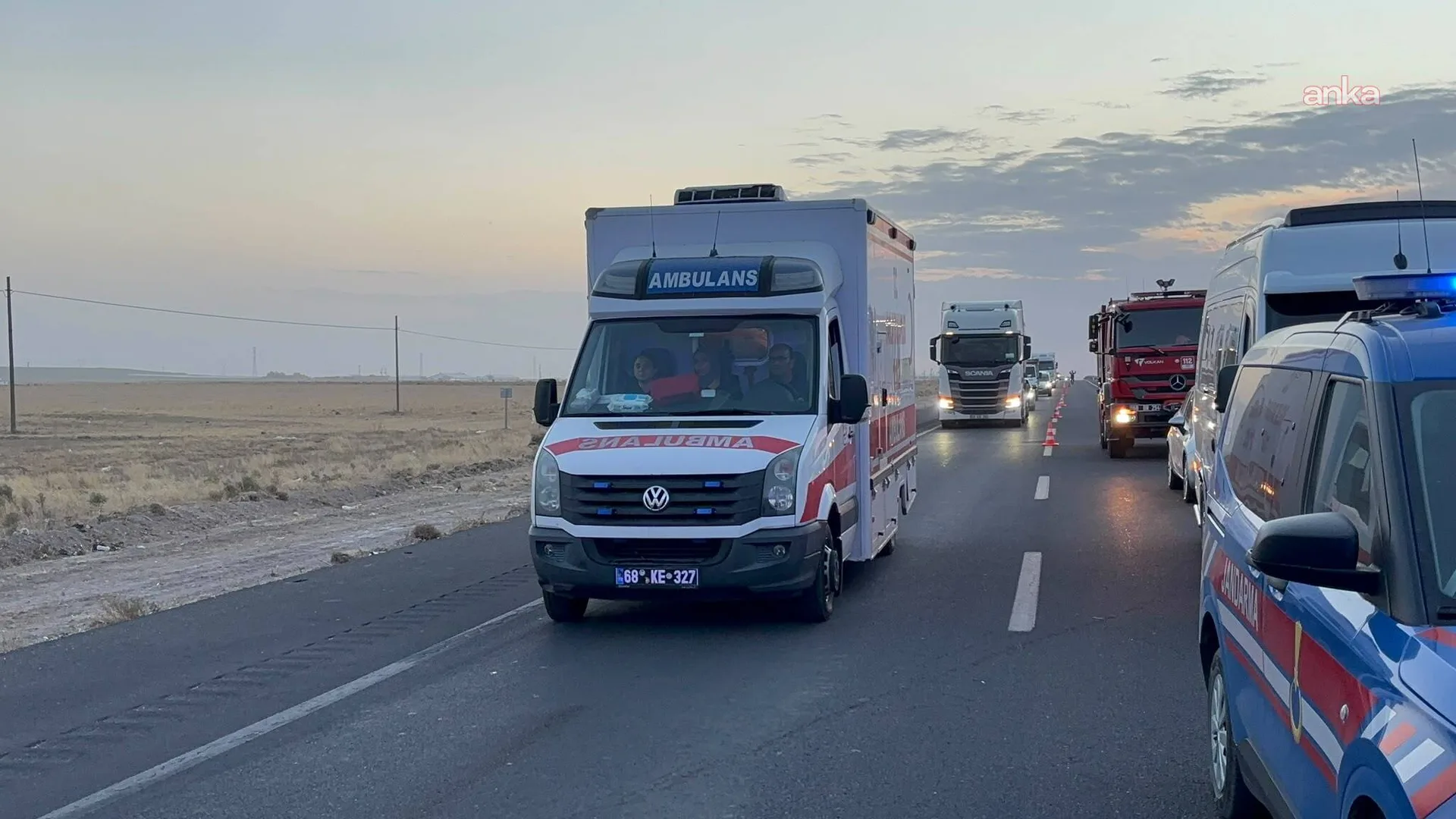Toz fırtınası 7 araçlık kazaya yol açtı: 16 yaralı — fotoğraf 3