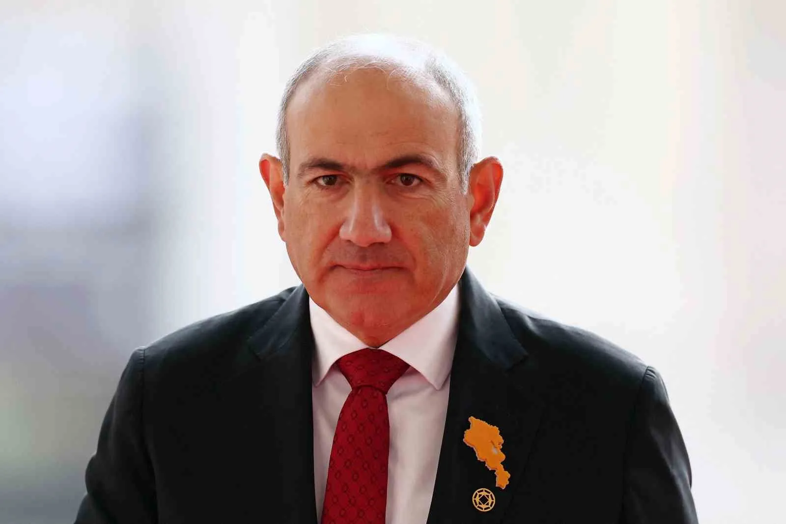 ERMENİSTAN BAŞBAKANI NİKOL PAŞİNYAN, "2022 EYLÜL OLAYLARI, (RUSYA'NIN) 102. ASKERİ ÜSSÜN ERMENİSTAN'IN GÜVENLİĞİ İÇİN HAYATİ BİR ÖNEME SAHİP OLMADIĞINI GÖSTERDİ. EĞER ÜSSÜ GERİ ÇEKMEYE KARAR VERİRLERSE İTİRAZ ETMEYECEĞİZ. 102. ASKERİ ÜS, ERMENİSTAN'IN GÜVENLİĞİNE HİÇBİR KATKI SAĞLAMIYOR" DEDİ.