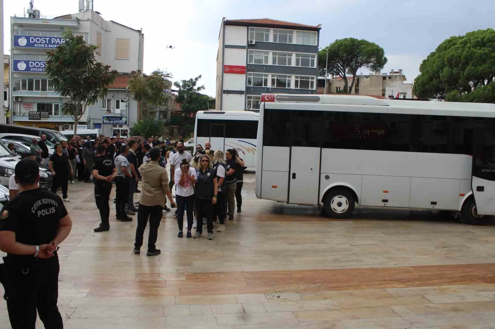 GÖZALTINA ALINAN 31 ŞÜPHELİ AYDIN ADLİYESİ'NE SEVK EDİLDİ.