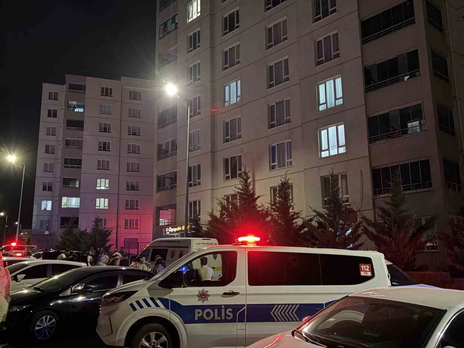 KAYSERİ’NİN MELİKGAZİ İLÇESİNDE TABANCAYLA KAFASINA ATEŞ EDEN ŞAHIS HAYATINI KAYBETTİ.