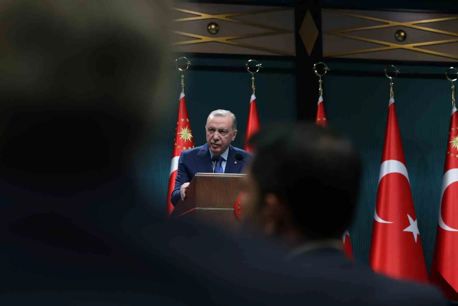 CUMHURBAŞKANI ERDOĞAN, CUMHURBAŞKANLIĞI KÜLLİYESİNDE GERÇEKLEŞTİRİLEN KABİNE TOPLANTISI SONRASINDA AÇIKLAMALARDA BULUNDU.