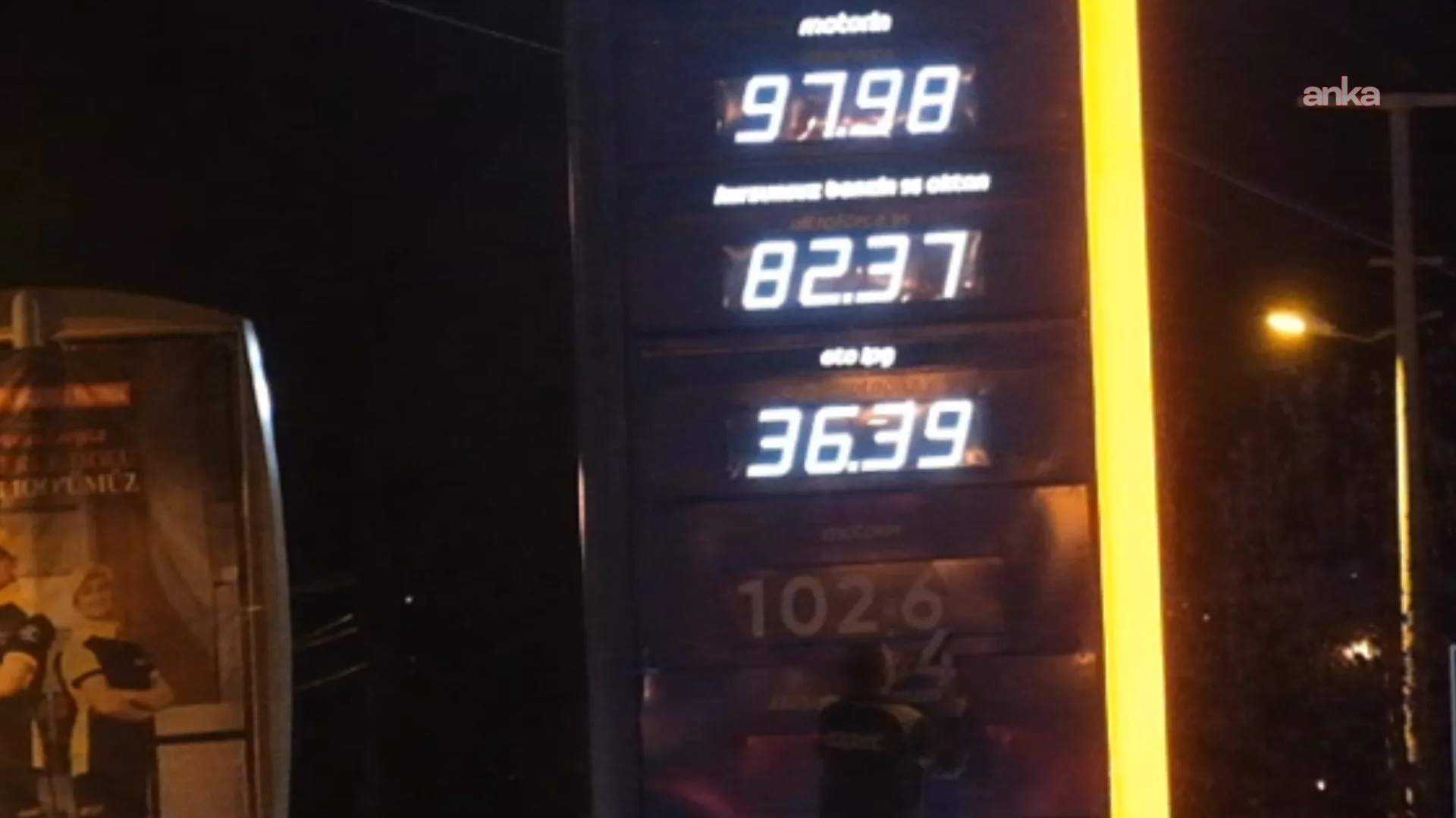 Isparta'da motorin 100 lirayı aşınca tabelalar yetersiz kaldı — fotoğraf 3