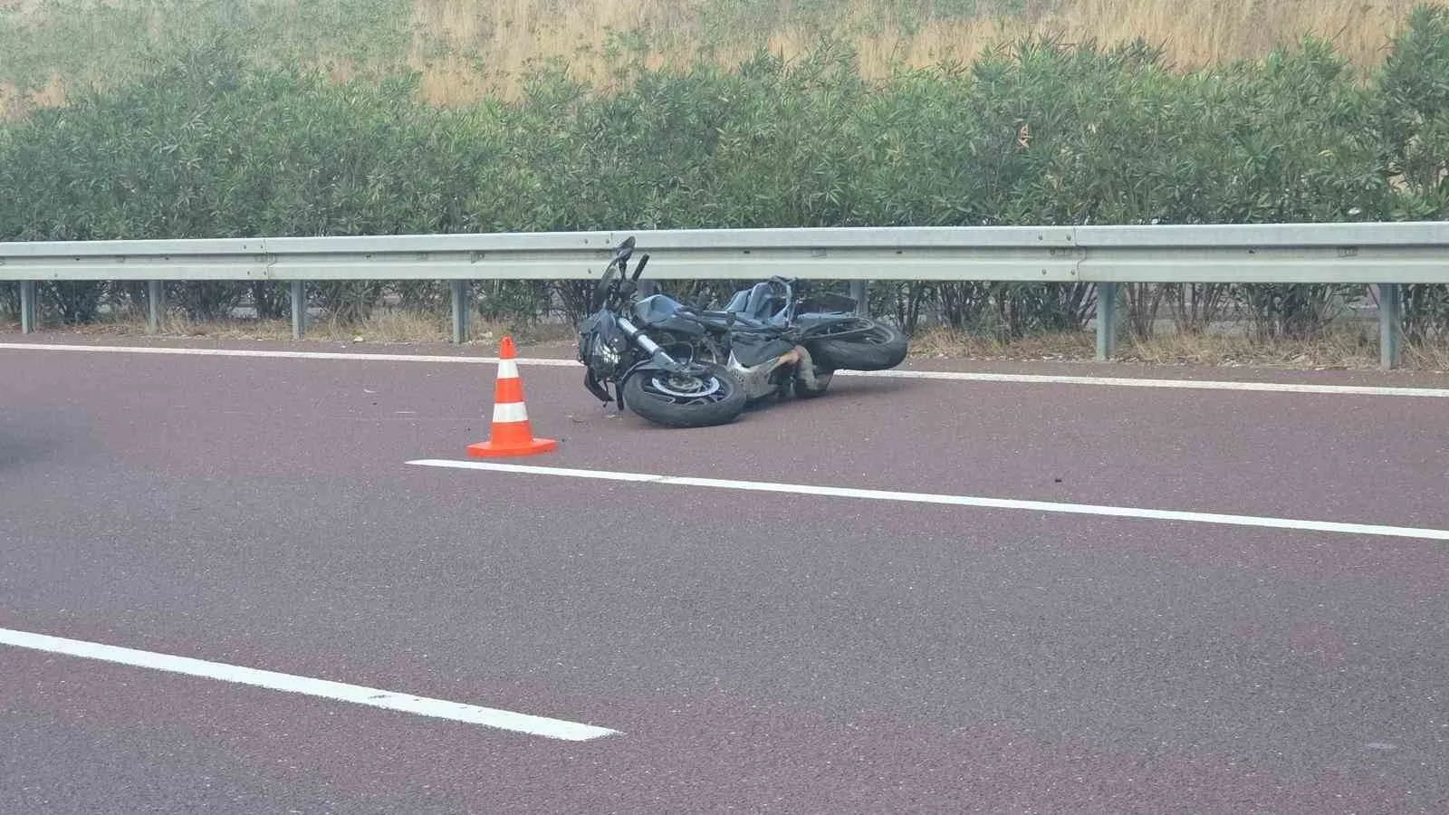 KAMYONA ARKADAN ÇARPAN MOTOSİKLET SÜRÜCÜSÜ HAYATINI KAYBETTİ