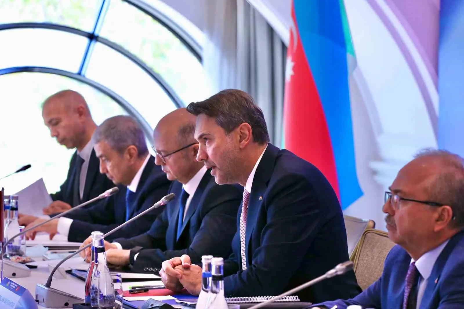 AZERBAYCAN-TÜRKİYE 5. ENERJİ FORUMU KAPSAMINDA AZERBAYCAN ENERJİ BAKANI PERVİZ ŞAHBAZOV VE ENERJİ VE TABİİ KAYNAKLAR BAKANI ALPARSLAN BAYRAKTAR KATILIMIYLA ÇALIŞMA GRUPLARININ TOPLANTISI GERÇEKLEŞTİRİLDİ.