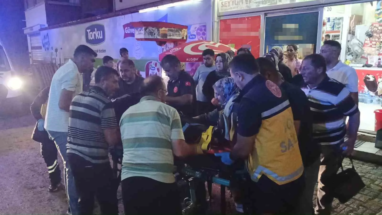 KONYA’NIN SEYDİŞEHİR İLÇESİNDE OTOMOBİL İLE MOTOSİKLETİN ÇARPIŞMASI SONUCU MEYDANA GELEN TRAFİK KAZASINDA 3 KİŞİ YARALANDI.