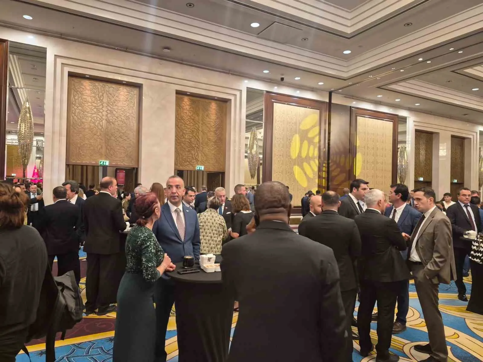 DIŞİŞLERİ BAKAN YARDIMCISI BÜYÜKELÇİ BERRİS EKİNCİ, "TÜRKİYE İLE ÇİN ARASINDAKİ EKONOMİK İLİŞKİLERİN İVME KAZANMASINA ÖNEM ATFEDİYORUZ. ÇİN, GEÇTİĞİMİZ YIL EN BÜYÜK TİCARET ORTAĞIMIZ KONUMUNA YÜKSELDİ" DEDİ.