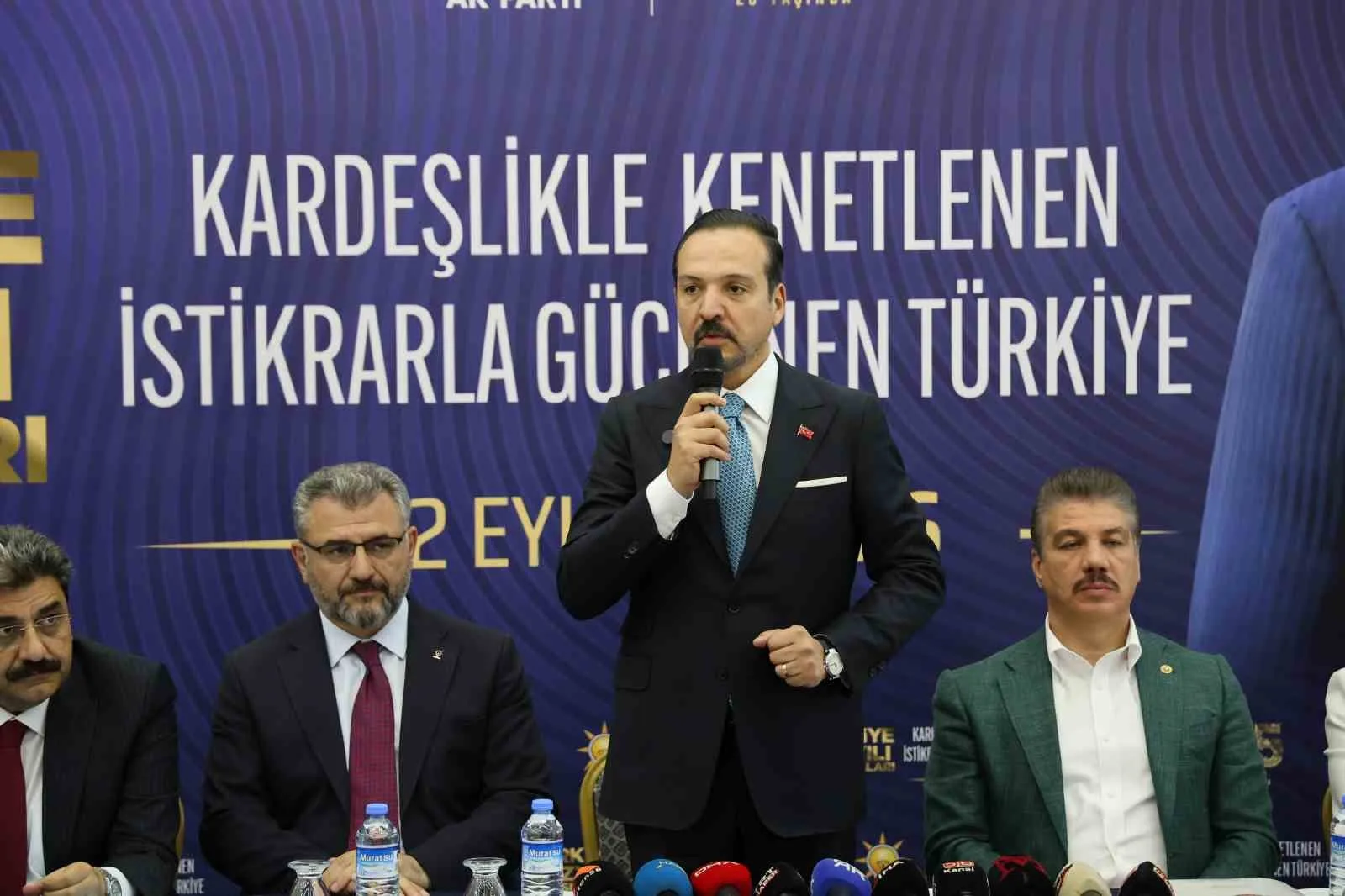 AK PARTİ GENEL BAŞKAN YARDIMCISI, TÜRK DEVLETLERİ İLE İLİŞKİLER BAŞKANI VE ANKARA MİLLETVEKİLİ PROF. DR. KÜRŞAD ZORLU, SİVAS’TA KATILDIĞI ‘TÜRKİYE YÜZYILI BULUŞMALARI’ PROGRAMINDA KONUŞTU. PROF. DR. ZORLU, “UZUN SÜREDİR TÜRKPOL YAPILANMASI ÜZERİNE ÇALIŞMALAR YAPIYORUZ. İNTERPOL BENZERİ, GÜVENLİK BİRİMLERİMİZİN İŞ BİRLİĞİNİ SAĞLAYACAK BİR TEŞKİLATLANMA MODELİ ÜZERİNDE ÇALIŞIYORUZ” DEDİ.