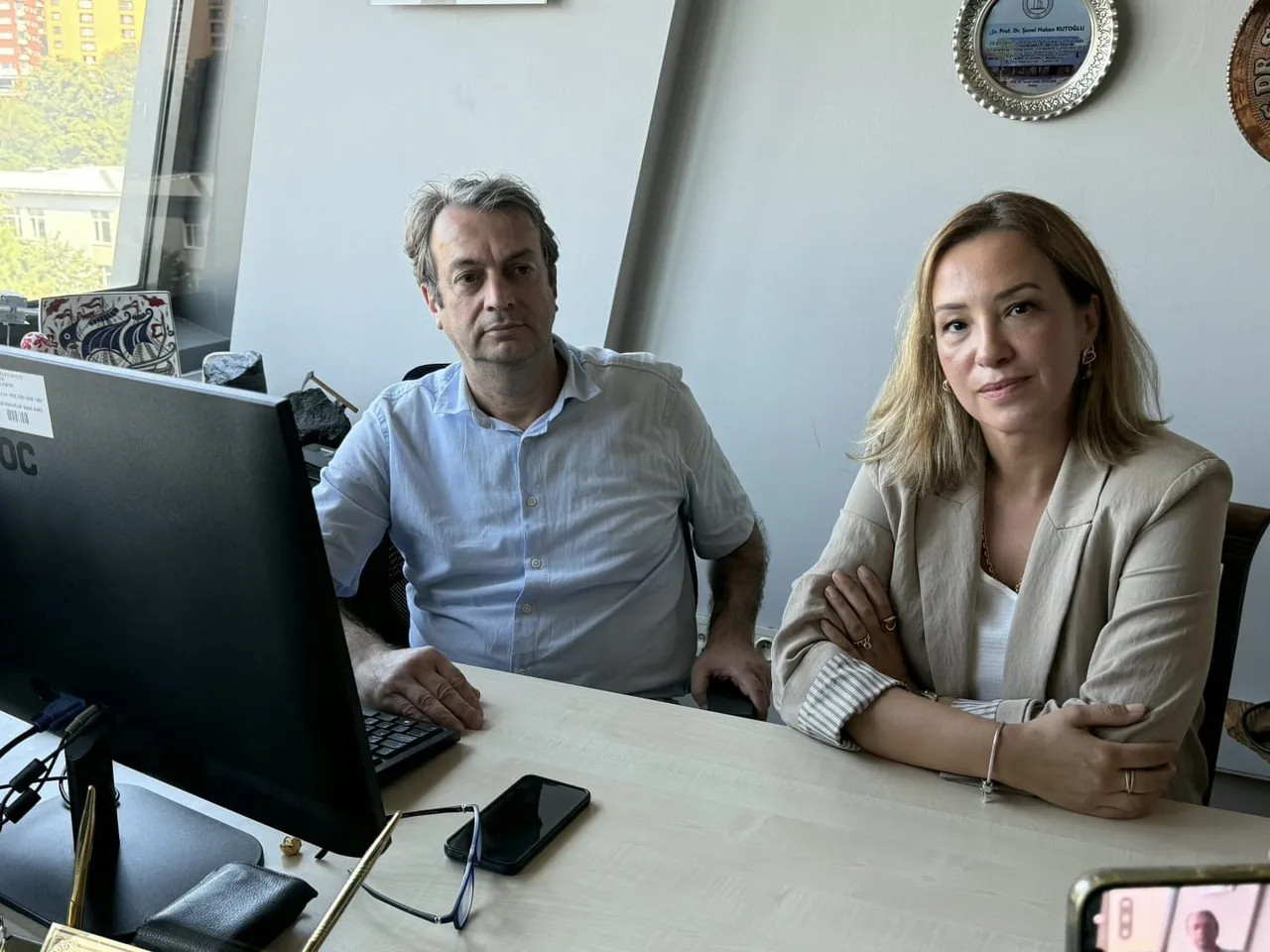 ZONGULDAK BÜLENT ECEVİT ÜNİVERSİTESİ (BEUN) MÜHENDİSLİK FAKÜLTESİ ÖĞRETİM ÜYELERİ PROF. DR. ŞENOL HAKAN KUTOĞLU(SOLDA) VE DR. SEDA AKDUMAN(SAĞDA)