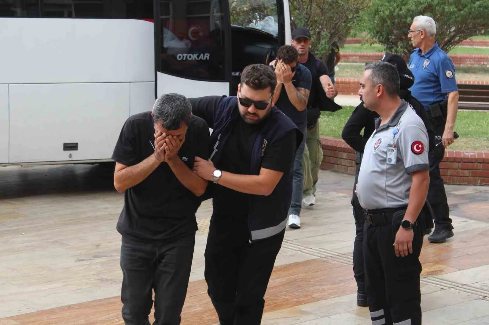 GÖZALTINA ALINAN 31 ŞÜPHELİ AYDIN ADLİYESİ'NE SEVK EDİLDİ.