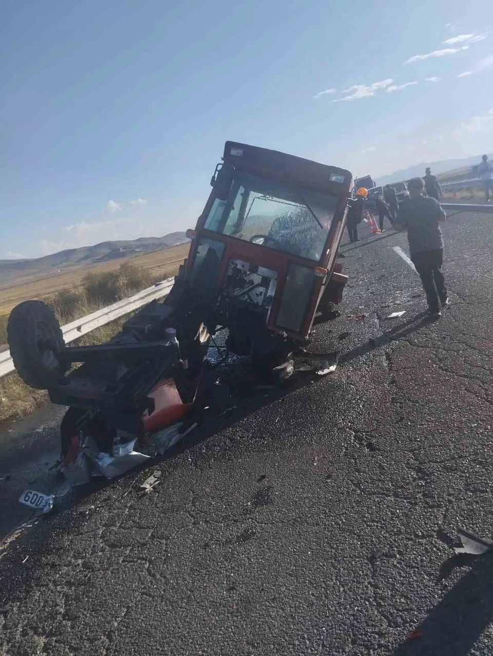 KARS’TA TRAFİK KAZASI 6 YARALI