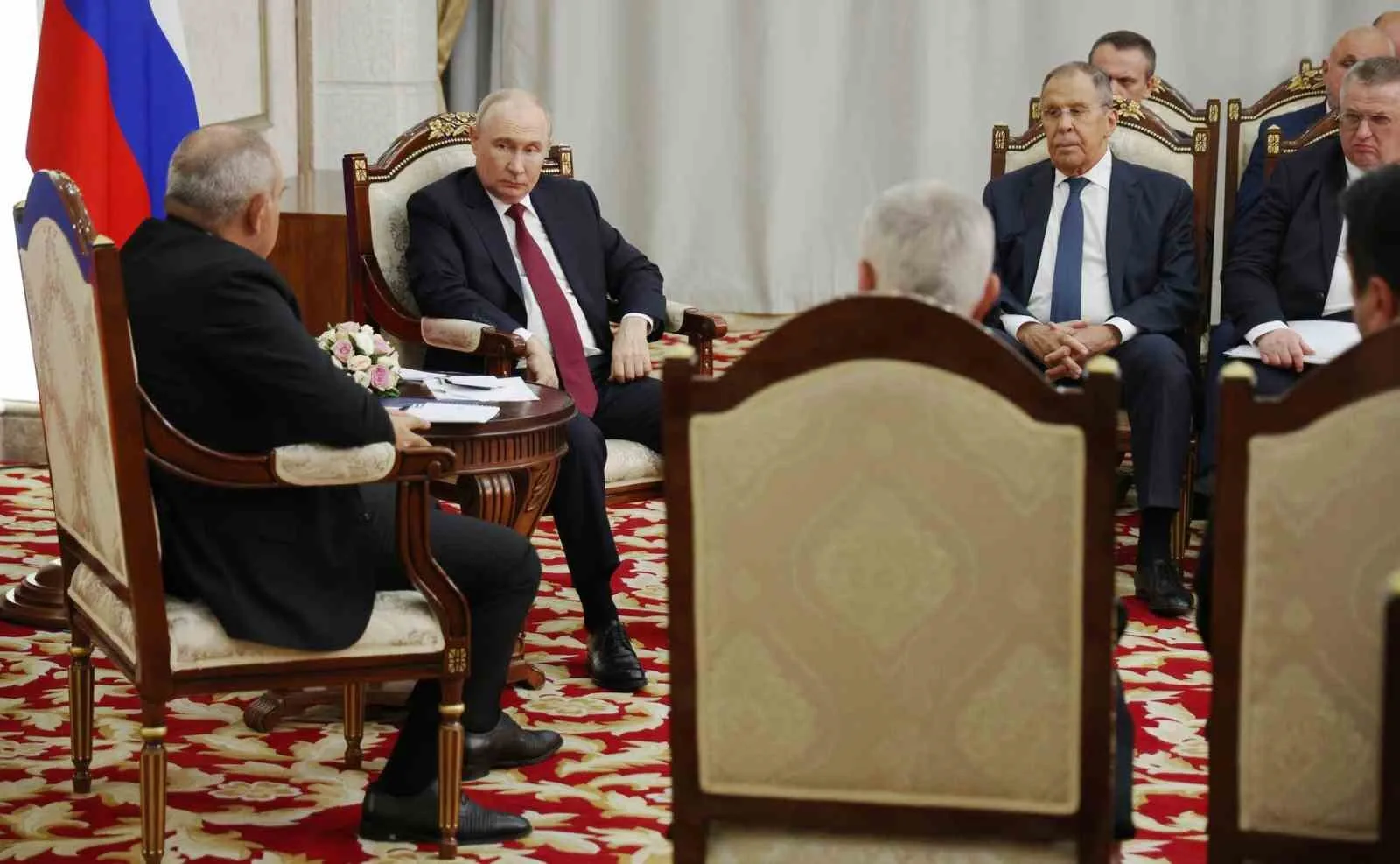 ERMENİSTAN BAŞBAKANI NİKOL PAŞİNYAN VE RUSYA DEVLET BAŞKANI VLADİMİR PUTİN, ŞANGHAY İŞBİRLİĞİ ÖRGÜTÜ (ŞİÖ) DEVLET BAŞKANLARI ZİRVESİ KAPSAMINDA BULUNDUKLARI KIRGIZİSTAN'IN BAŞKENTİ BİŞKEK'TE BİR ARAYA GELDİ.
